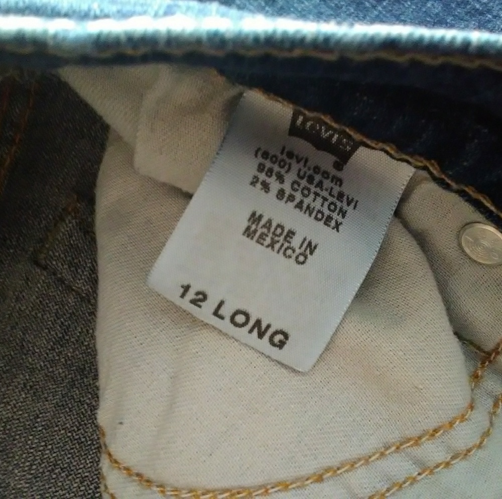 Levis 550
